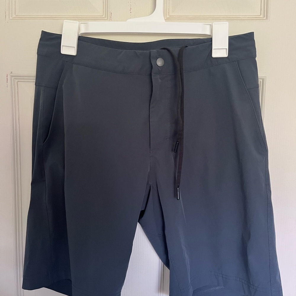 Lululemon Athletica Men's Dark Gray Athletic Shorts